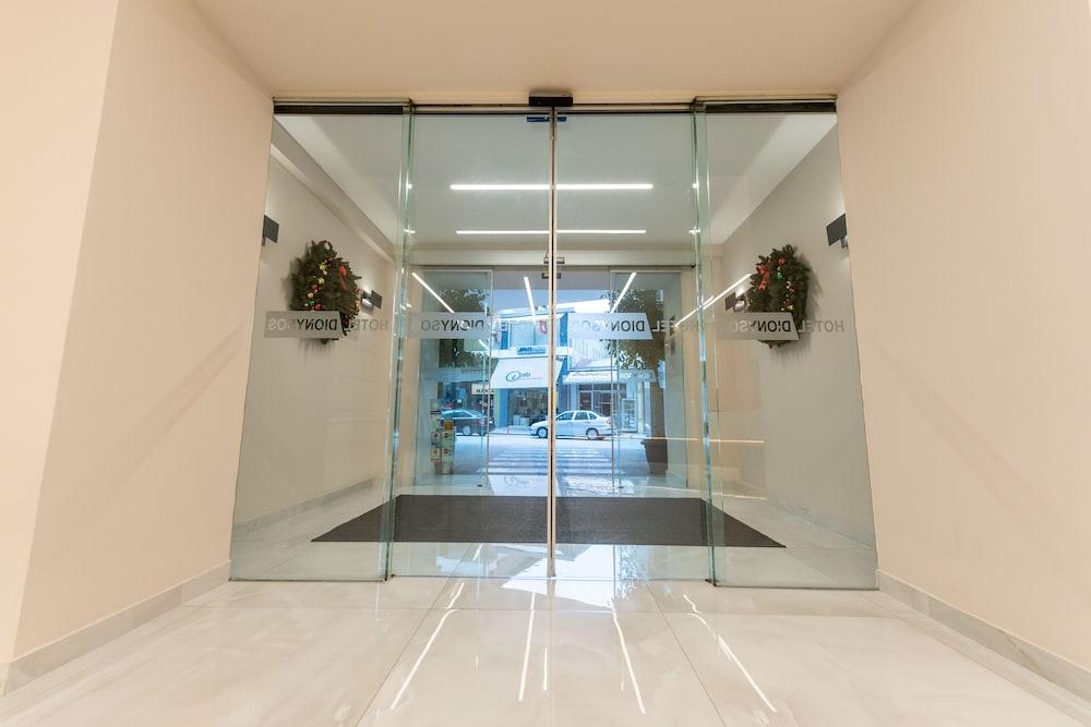 Dionisos Hotel Larissa Exterior photo