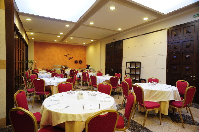 Dionisos Hotel Larissa Exterior photo